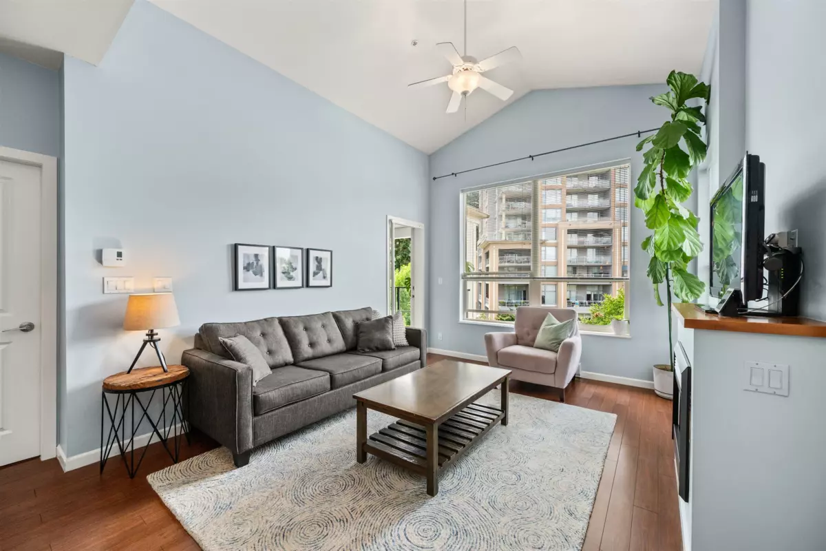 Kitchen Photo of 408 275 Ross Drive, New Westminster, BC