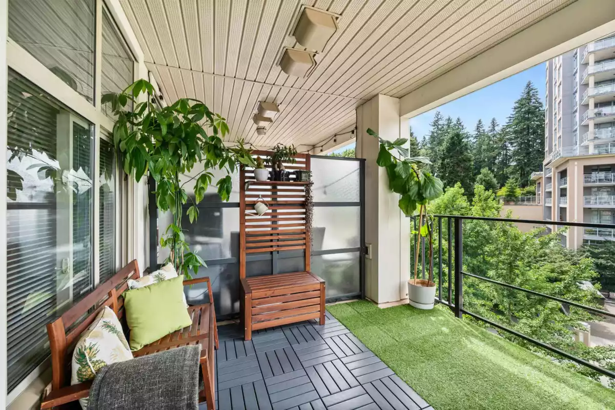 Swimming Pool Photo of 408 275 Ross Drive, New Westminster, BC