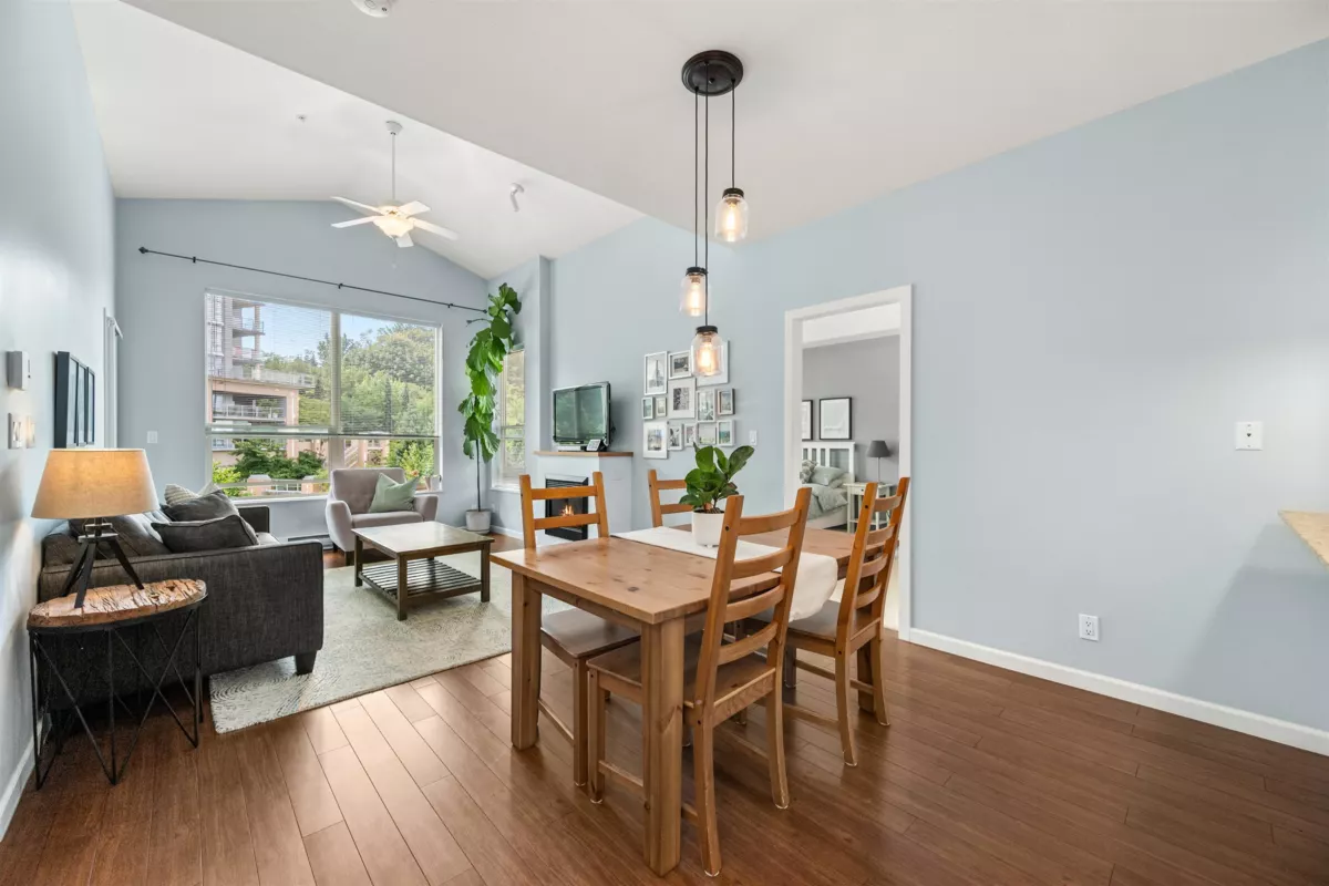Walk-In Closet Photo of 408 275 Ross Drive, New Westminster, BC