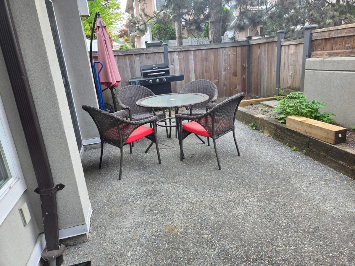 Dining Area Photo of 14 7175 17th Avenue, Burnaby, BC