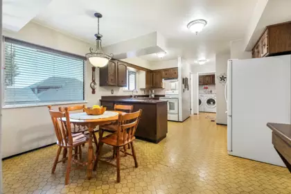 Dining Area Photo of 13474 15 Avenue, Surrey, BC