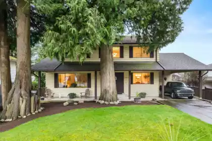 13474 15 Avenue, Surrey, BC, Crescent Bch Ocean Pk. — 4 bed single family residence for sale