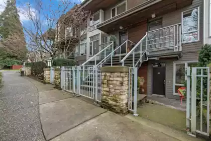 103 735 W 15th Street, North Vancouver, BC, North Vancouver — Apartment/Condo for sale
