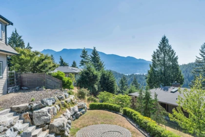 Guest Bathroom Photo of 931 Rivendell Drive, Bowen Island, BC