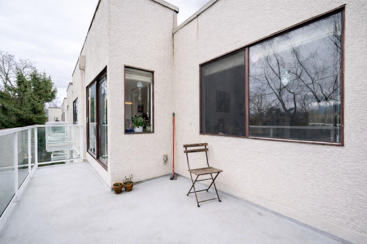 Basement Recreation Room Photo of 318 830 E 7th Avenue, Vancouver, BC