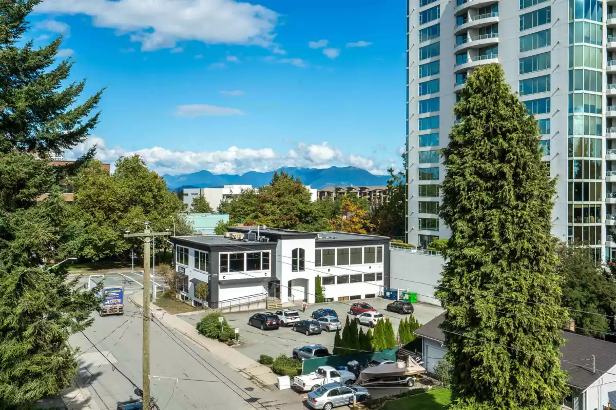 Backyard Photo of 511 2649 James Street, Abbotsford, BC