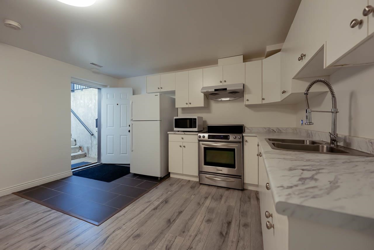 Hallway Photo of 7260 196 Street, Langley, BC