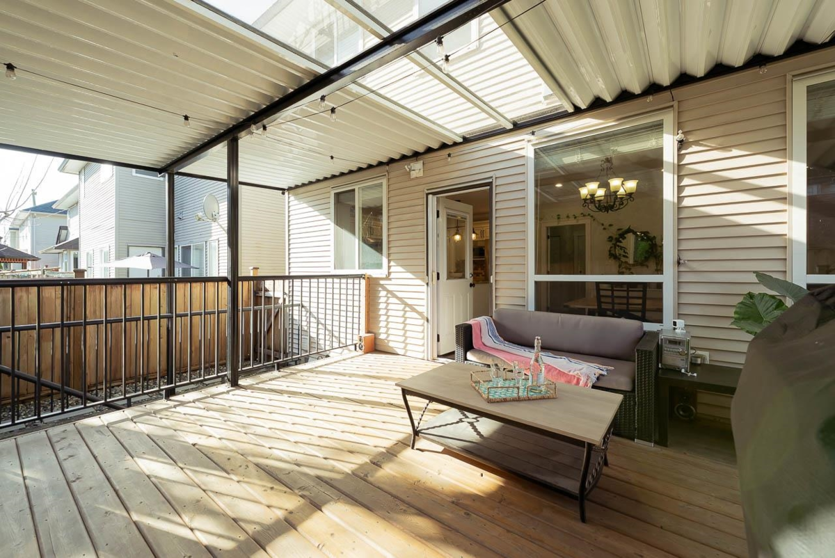 Swimming Pool Photo of 7260 196 Street, Langley, BC