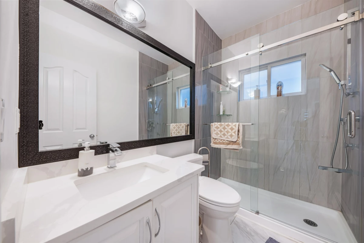 Basement Recreation Room Photo of 14621 81a Avenue, Surrey, BC