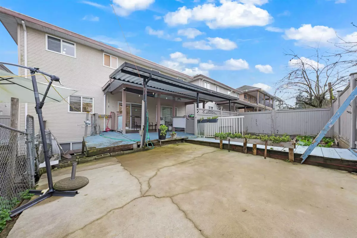 Kitchen Photo of 14621 81a Avenue, Surrey, BC