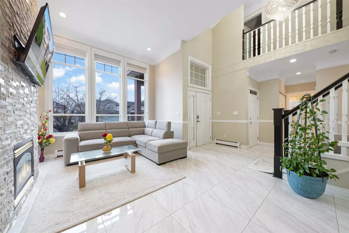 Loft / Bonus Room Photo of 14621 81a Avenue, Surrey, BC