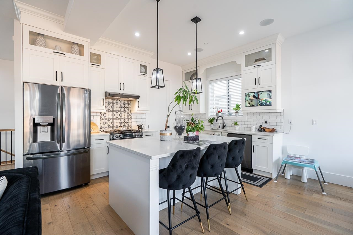 Breakfast Nook Photo of 23091 134 Loop, Maple Ridge, BC
