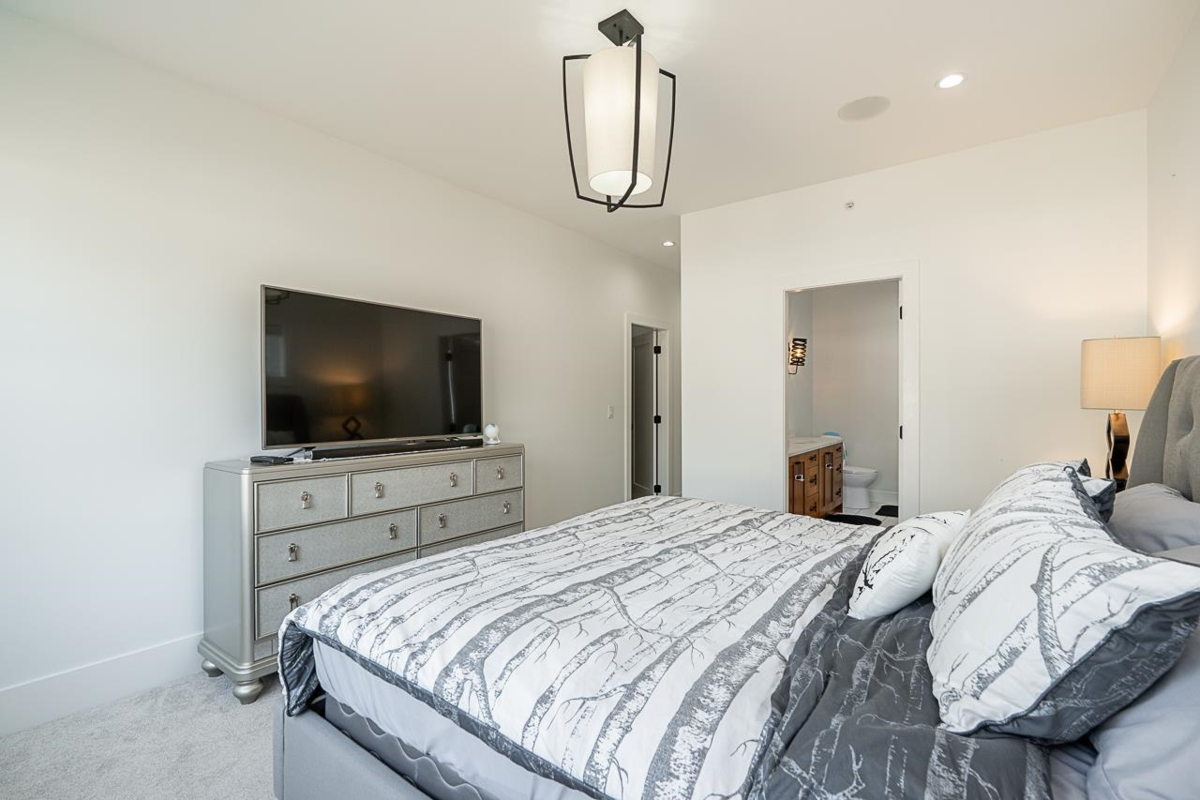 Powder Room Photo of 23091 134 Loop, Maple Ridge, BC