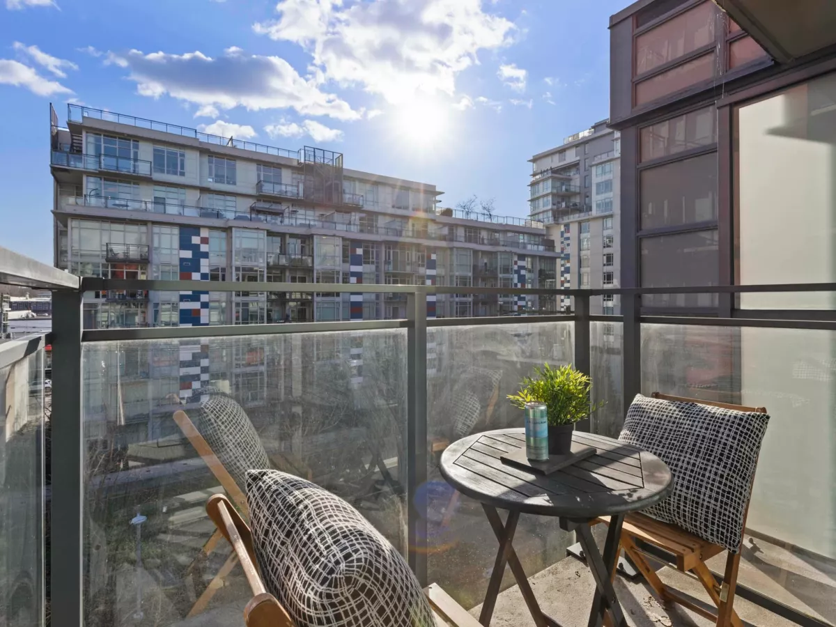 Hallway Photo of 608 38 W 1st Avenue, Vancouver, BC