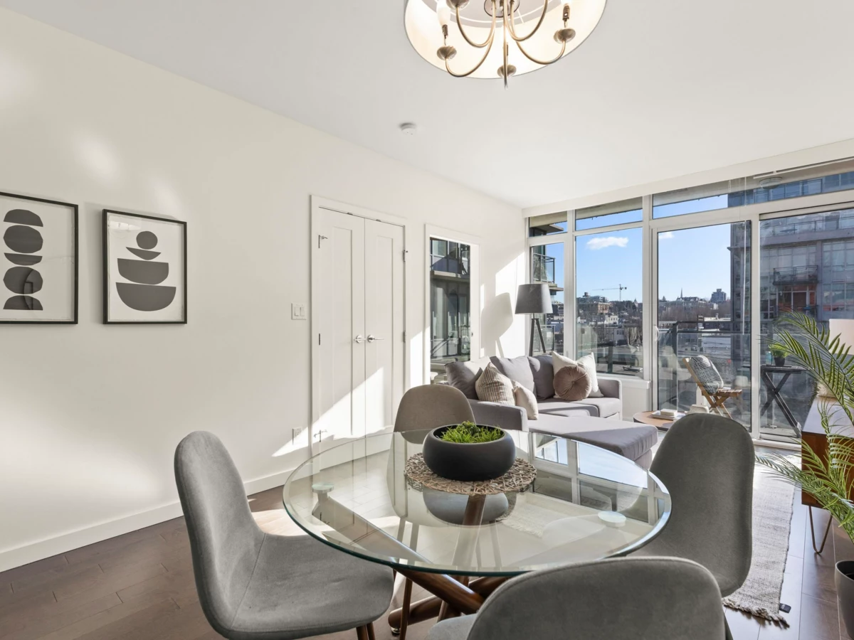Kitchen Photo of 608 38 W 1st Avenue, Vancouver, BC