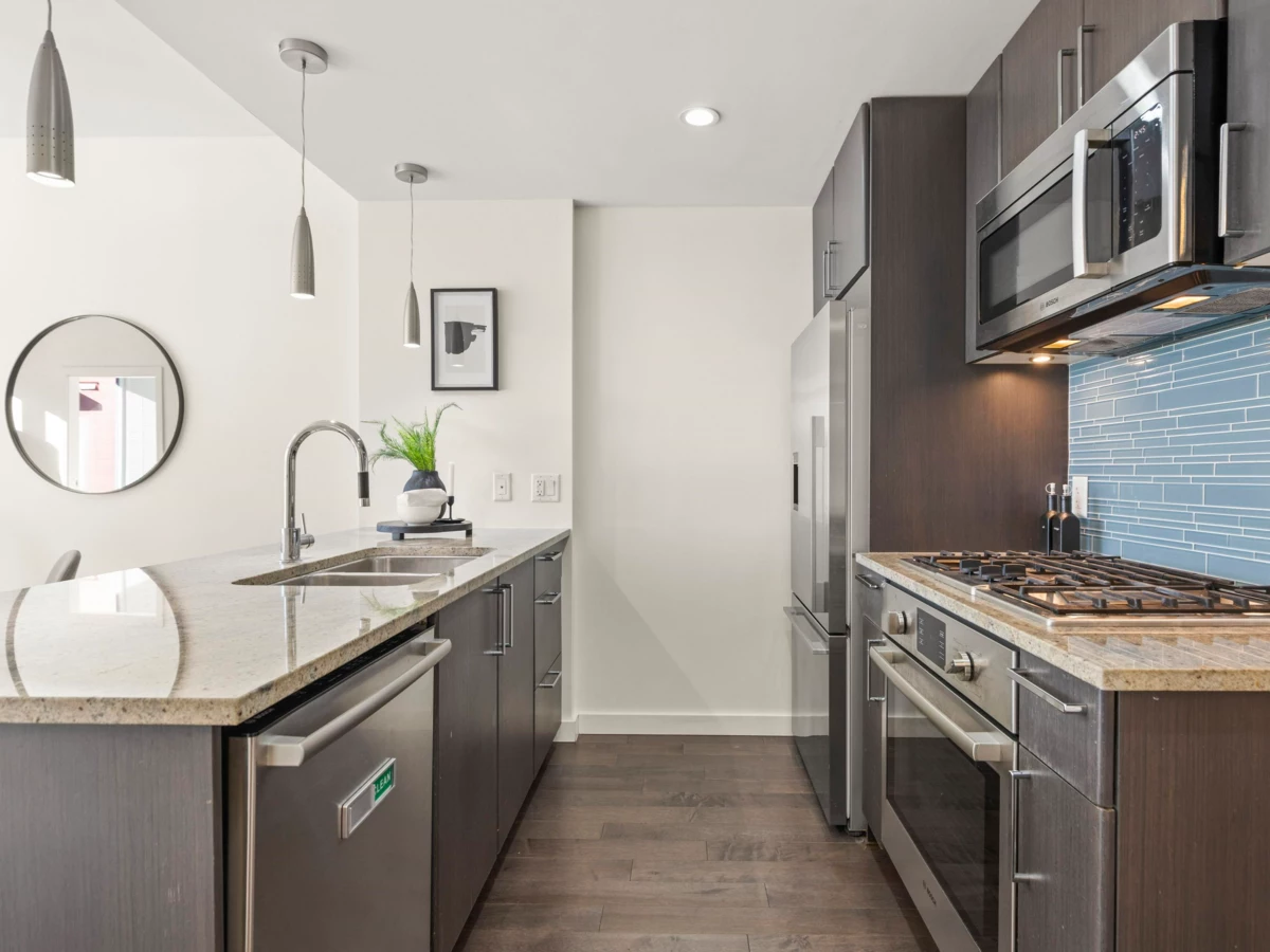 Primary Bathroom Photo of 608 38 W 1st Avenue, Vancouver, BC