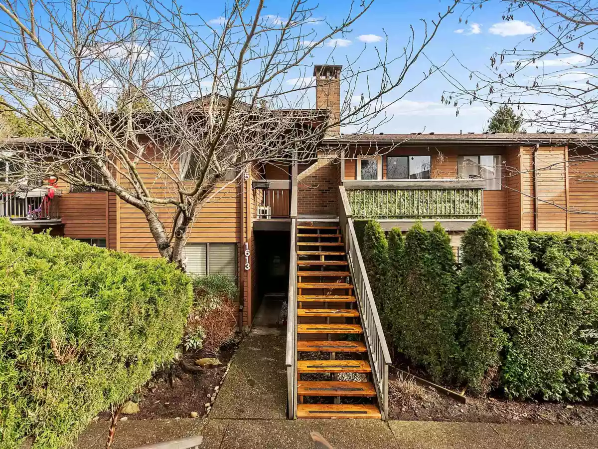 Exterior Front Photo of 1615 10620 150 Street, Surrey, BC