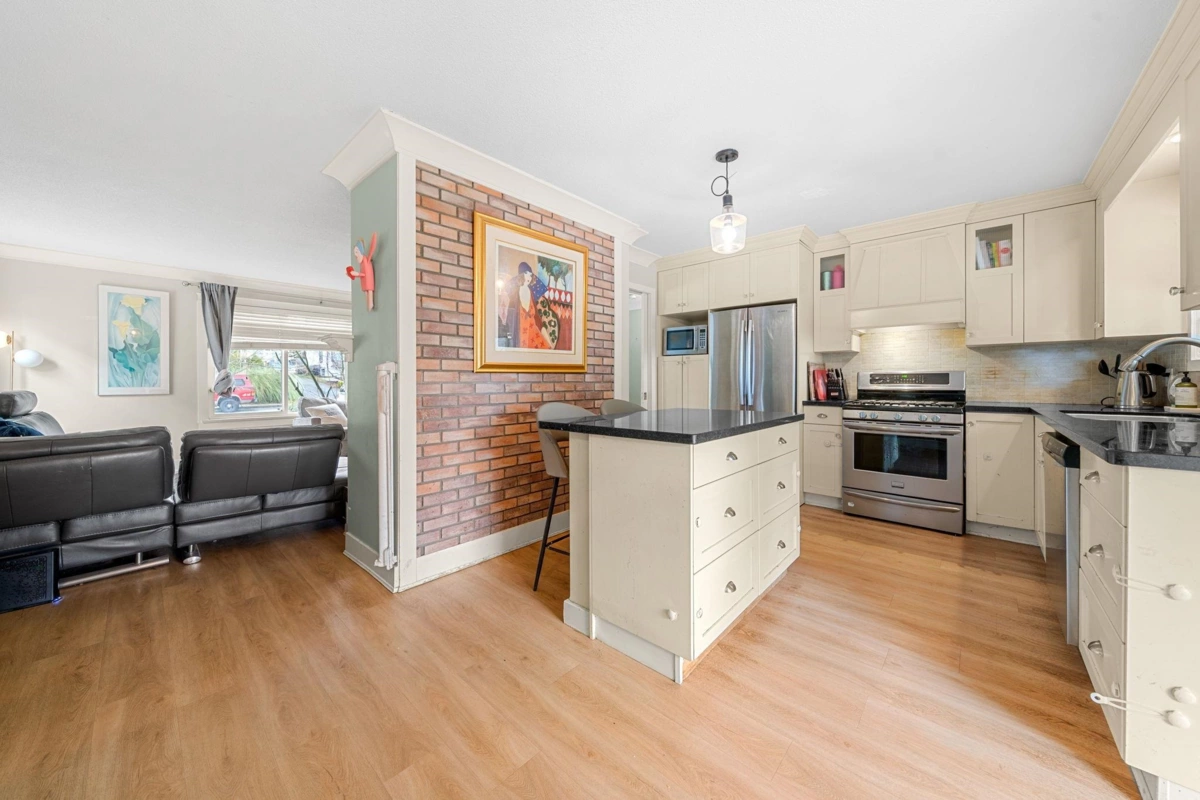 Bedroom 2 Photo of 1276 Kent Street, White Rock, BC