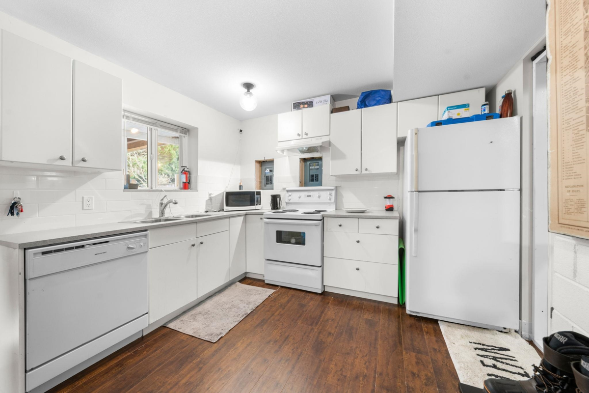 Bedroom 4 Photo of 1276 Kent Street, White Rock, BC