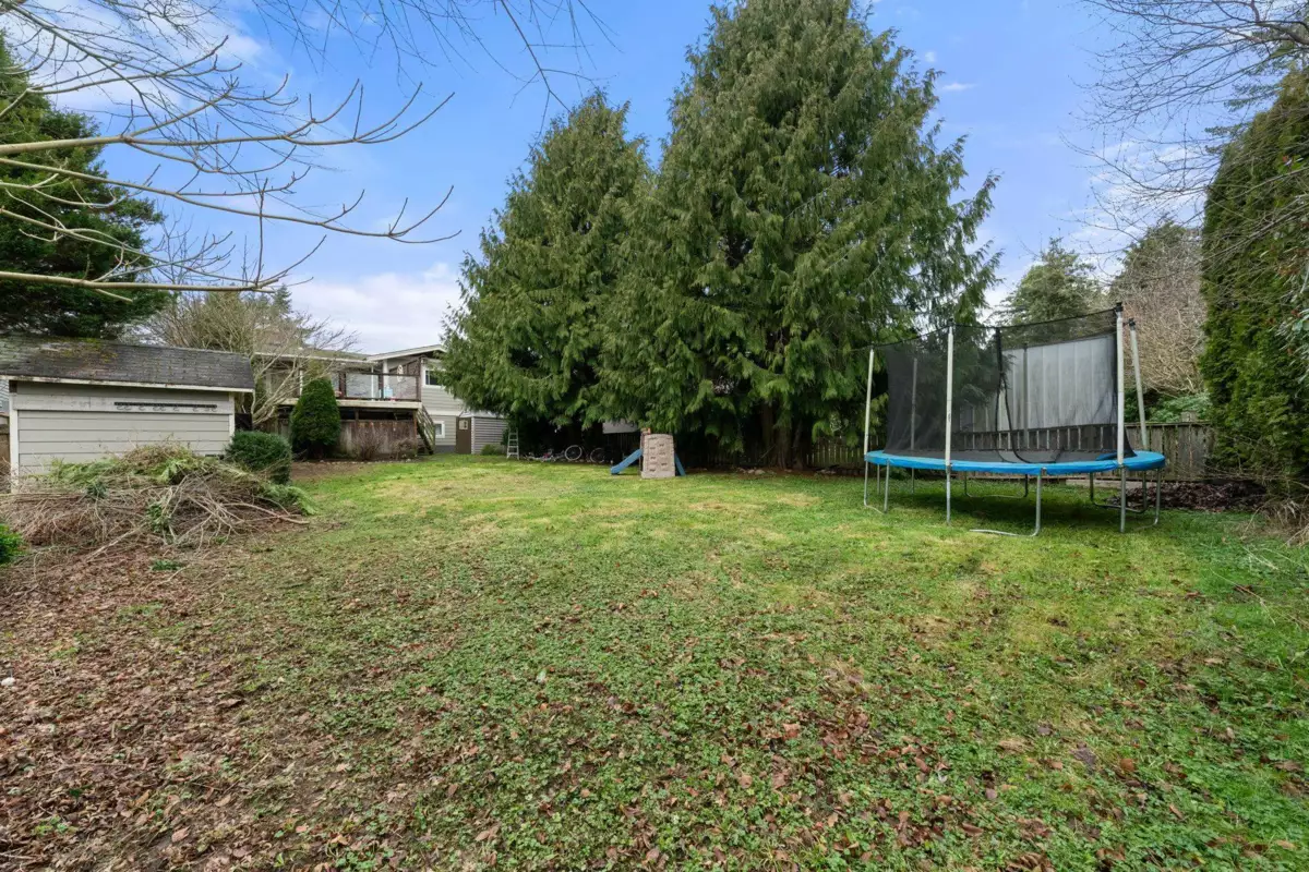 Fitness Center Photo Near 1276 Kent Street, White Rock, BC