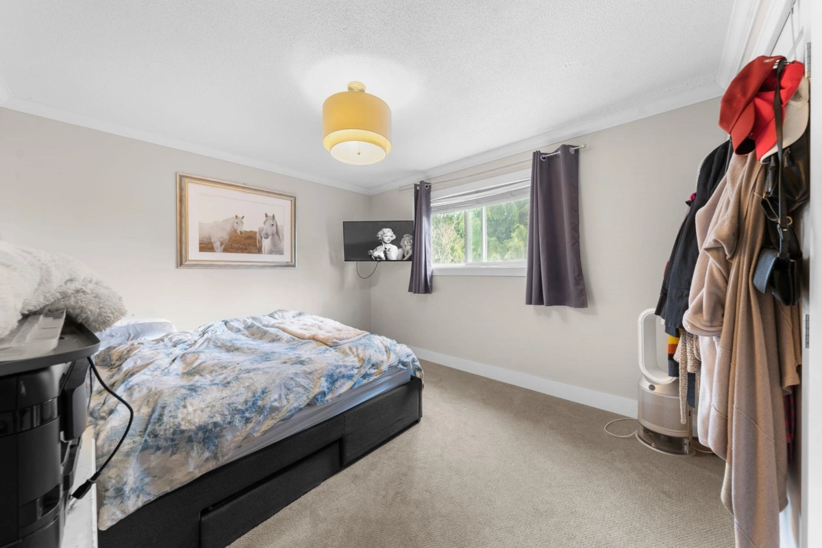 Laundry Room Photo of 1276 Kent Street, White Rock, BC