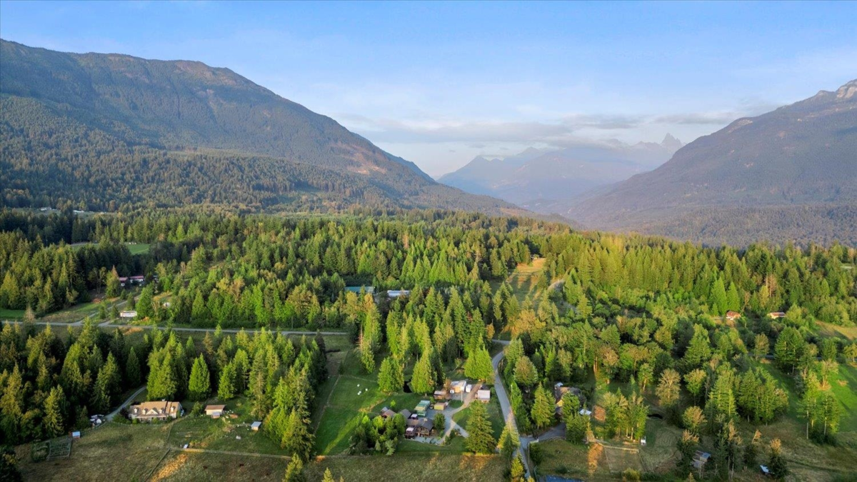 Community Amenities Photo (Clubhouse) of 49825 Larsen Road, Chilliwack, BC