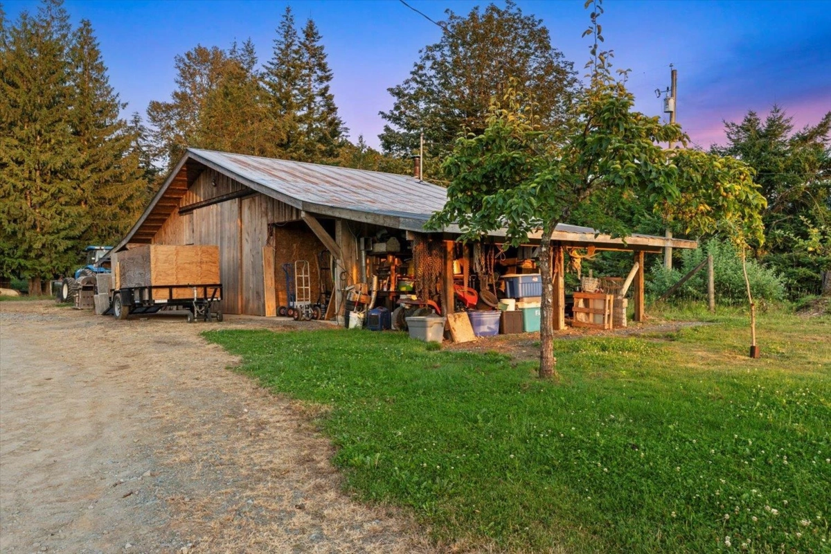 Primary Bedroom Photo of 49825 Larsen Road, Chilliwack, BC