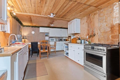 Laundry Room Photo of 49825 Larsen Road, Chilliwack, BC