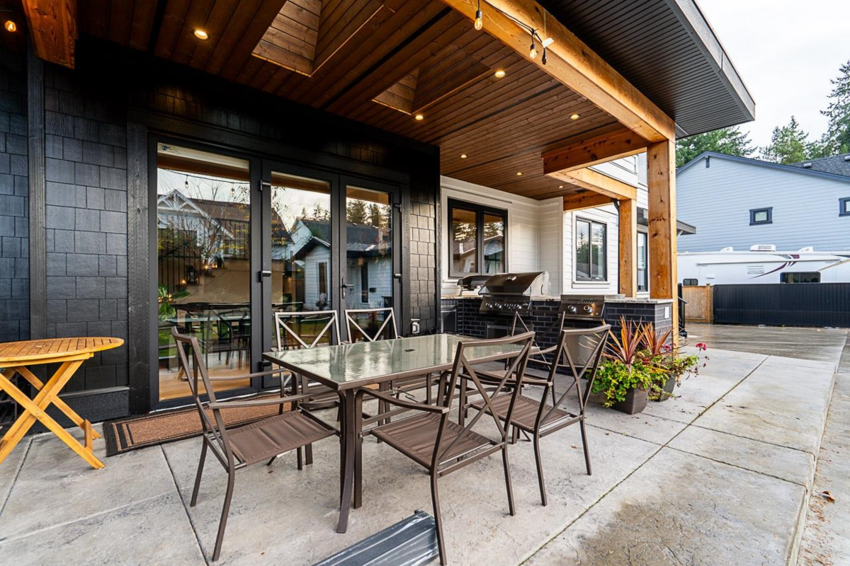 Outdoor Deck Photo of 2833 204 Street, Langley, BC