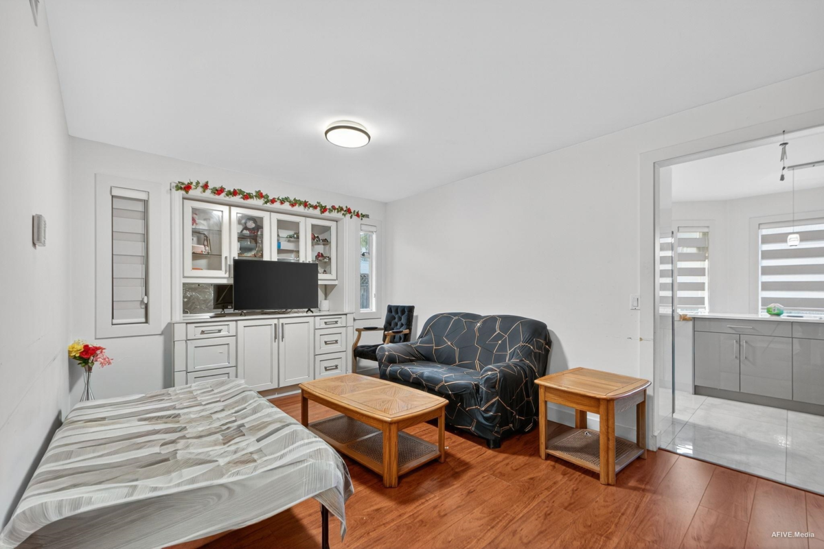 Breakfast Nook Photo of 12079 84a Avenue, Surrey, BC