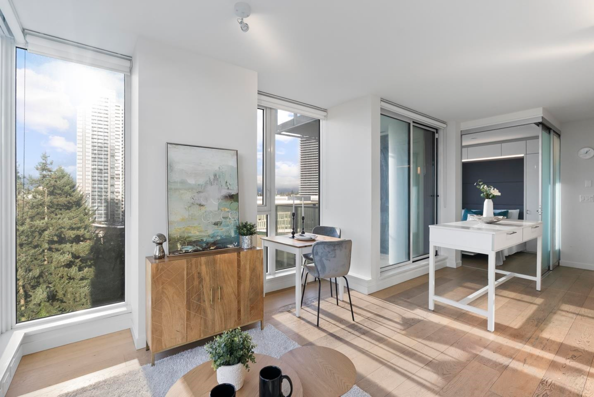 Dining Area Photo of 1106 13438 Central Avenue, Surrey, BC
