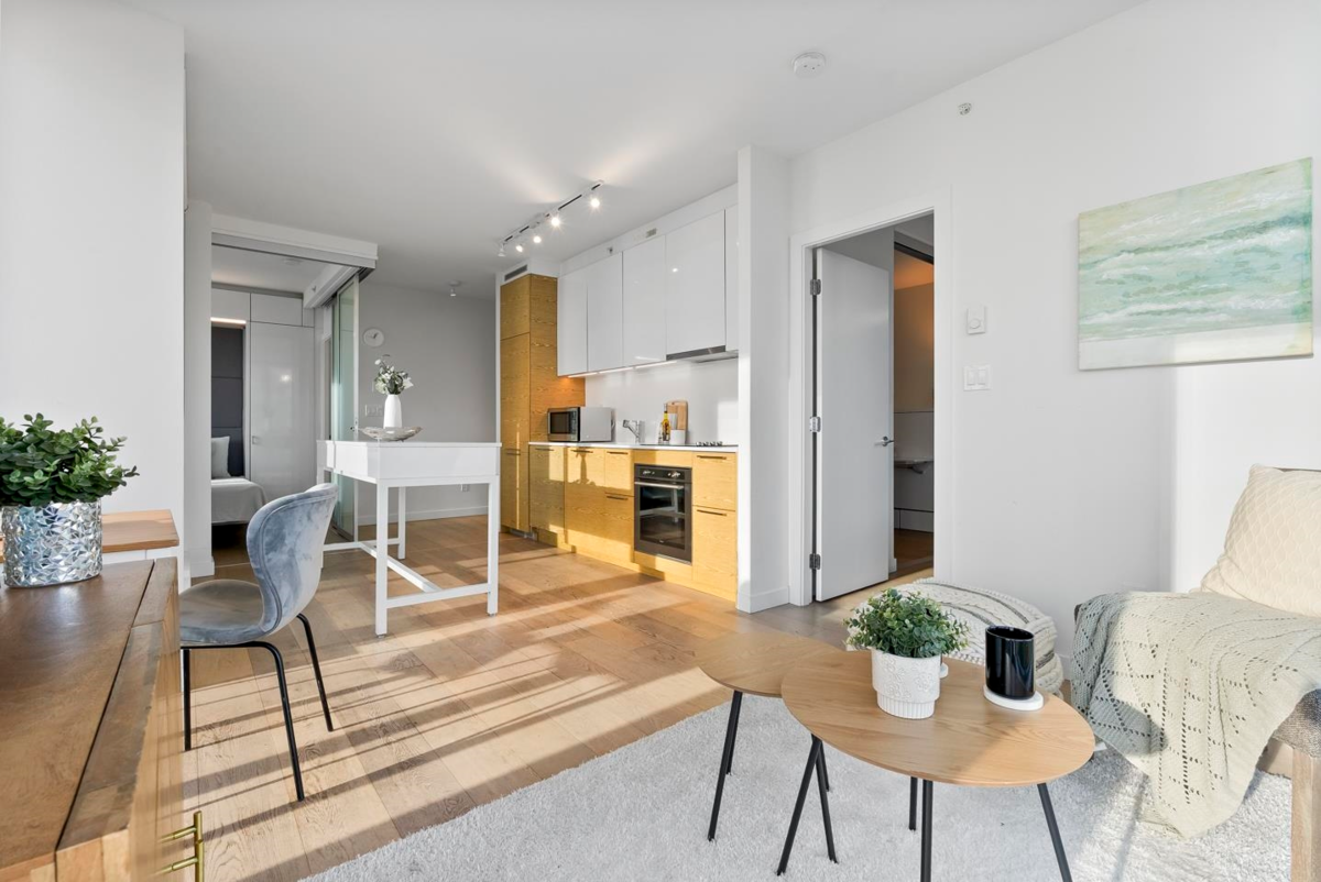 Family Room Photo of 1106 13438 Central Avenue, Surrey, BC