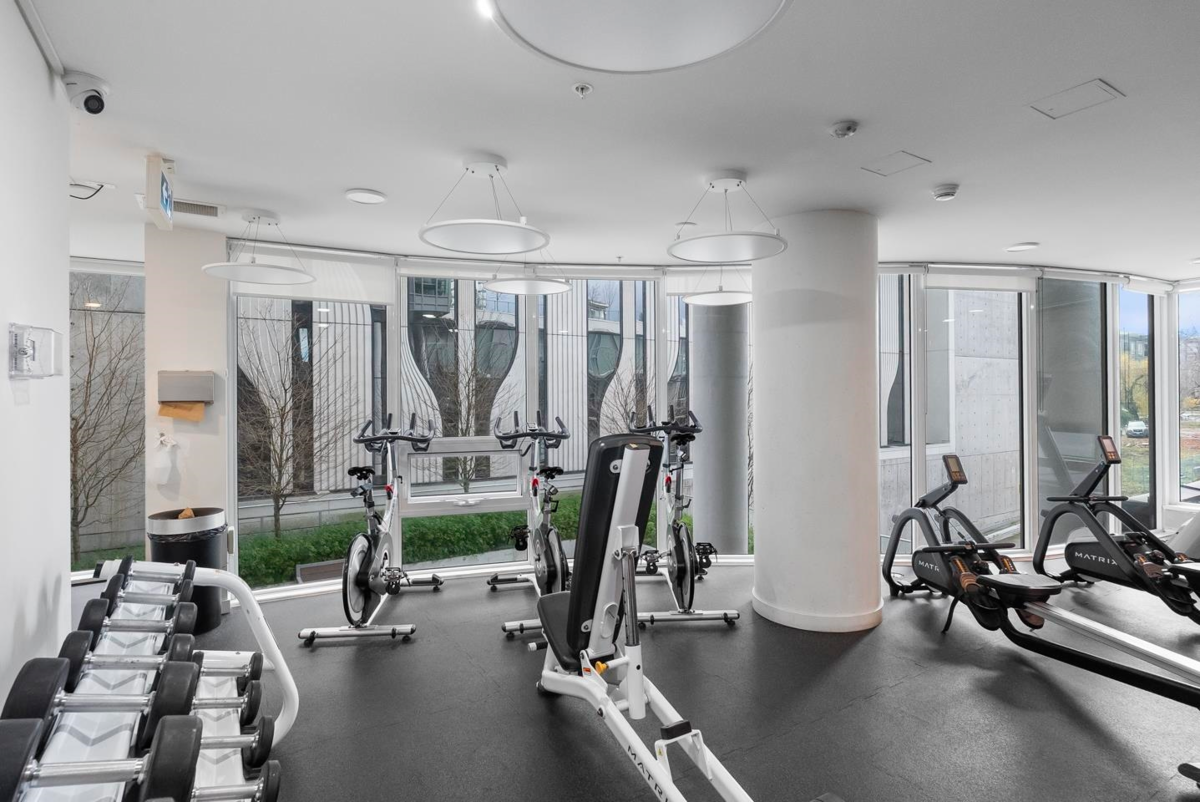 Swimming Pool Photo of 1106 13438 Central Avenue, Surrey, BC