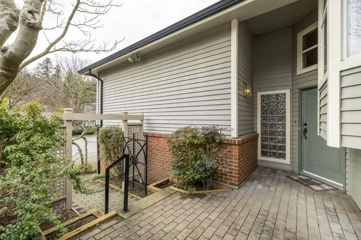 Primary Bathroom Photo of 12051 S Boundary Drive, Surrey, BC