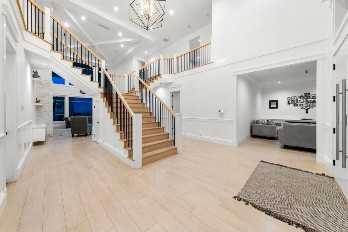 Kitchen Island Photo of 23697 Old Yale Road, Langley, BC