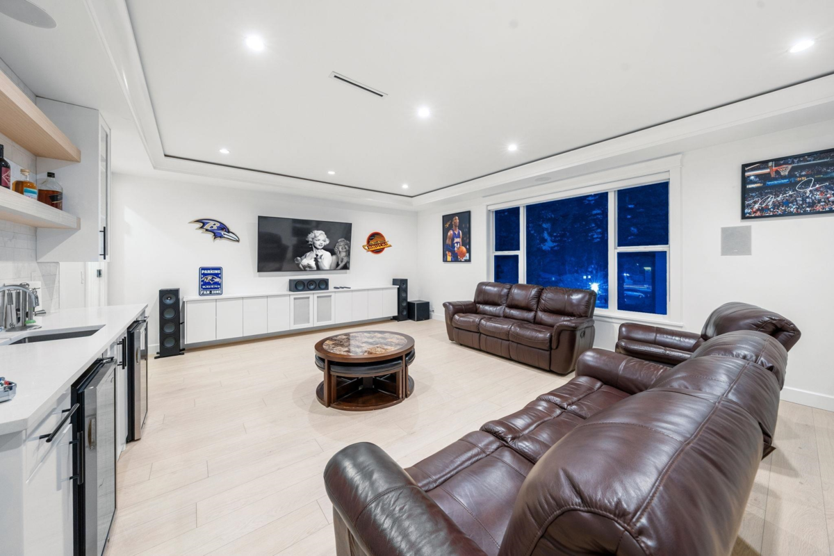 Outdoor Deck Photo of 23697 Old Yale Road, Langley, BC