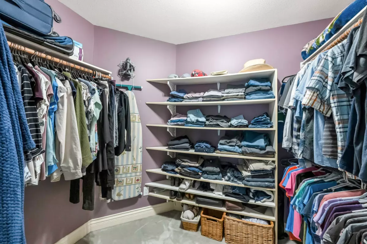 Garden / Landscaping Photo of 3556 Dunsmuir Way, Abbotsford, BC