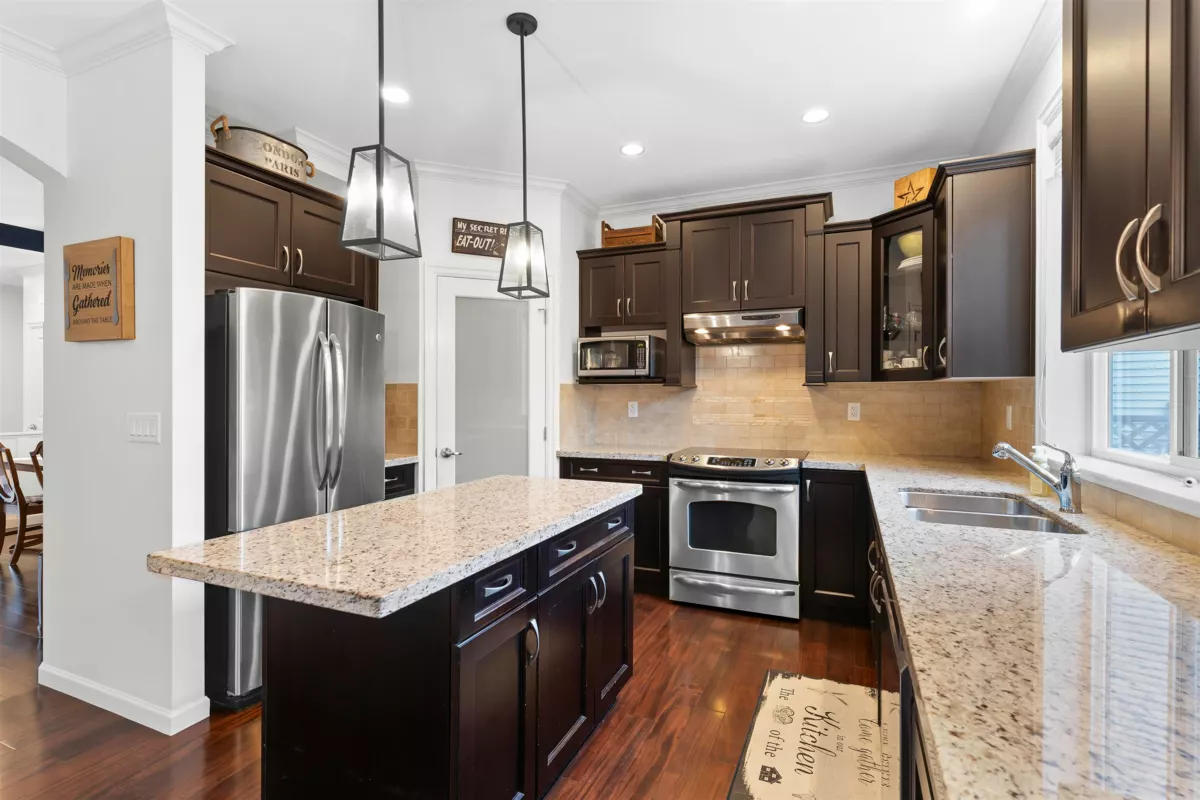 Breakfast Nook Photo of 7065 208a Street, Langley, BC