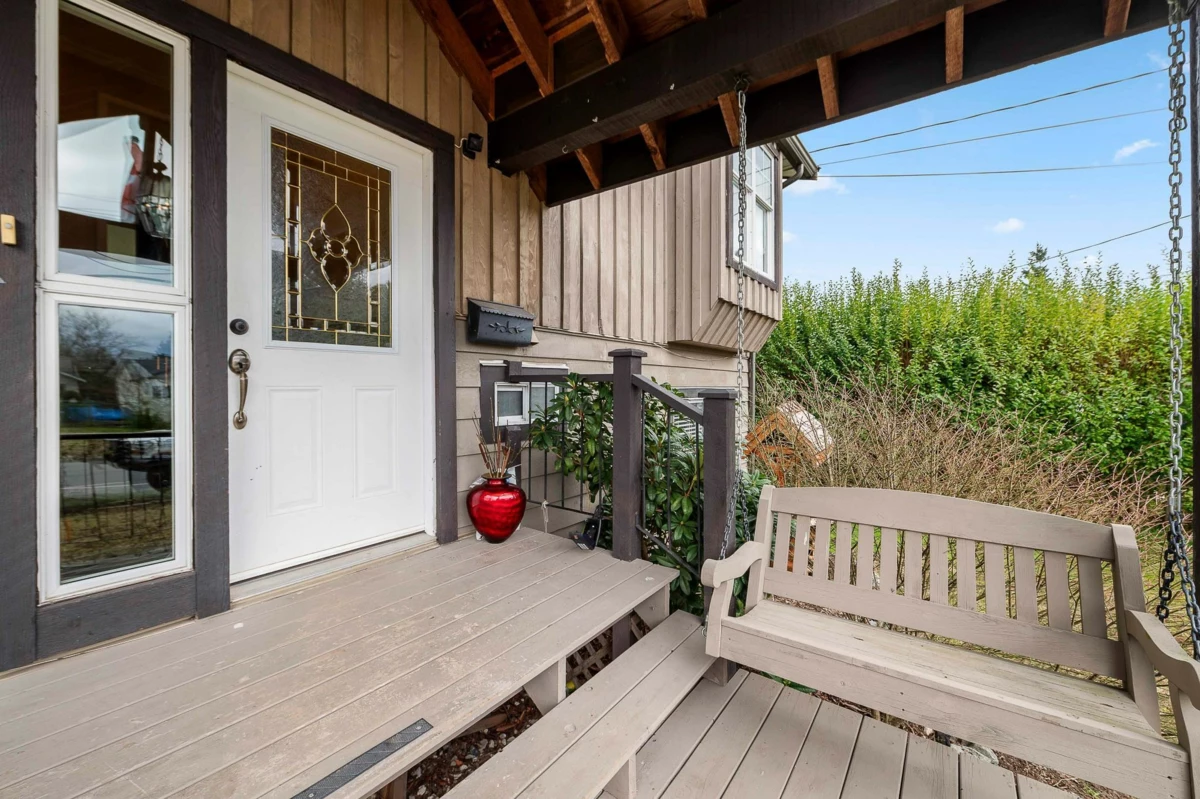 Exterior Rear Photo of 27157 28 Avenue, Langley, BC