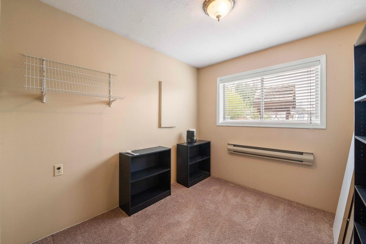 Laundry Room Photo of 27157 28 Avenue, Langley, BC