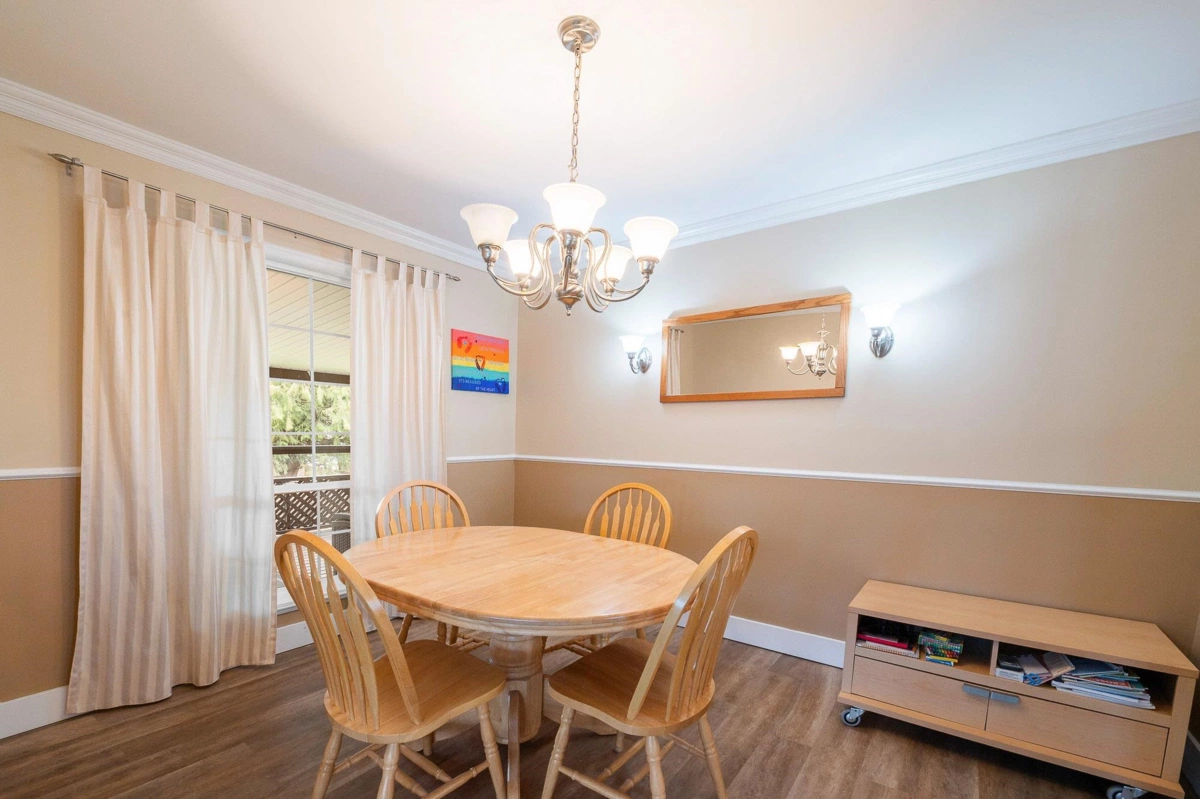 Primary Bedroom Photo of 27157 28 Avenue, Langley, BC