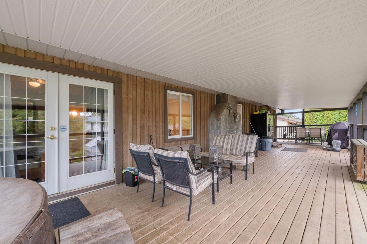 Staircase Photo of 27157 28 Avenue, Langley, BC