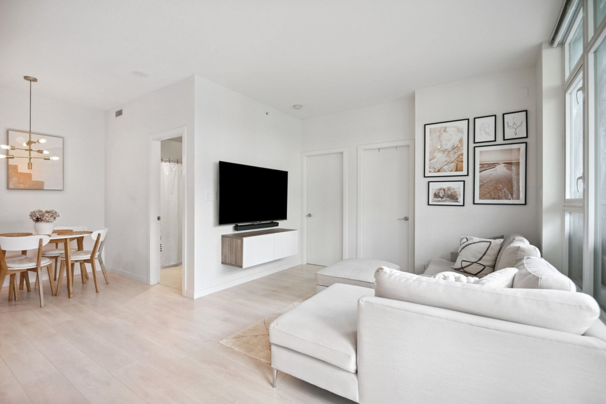 Dining Area Photo of 208 691 North Road, Coquitlam, BC