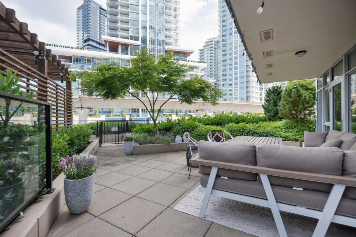 Hallway Photo of 208 691 North Road, Coquitlam, BC