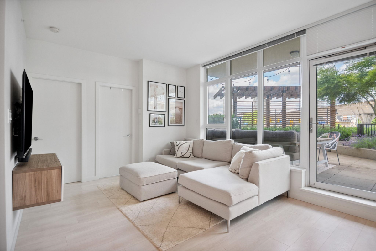 Kitchen Island Photo of 208 691 North Road, Coquitlam, BC