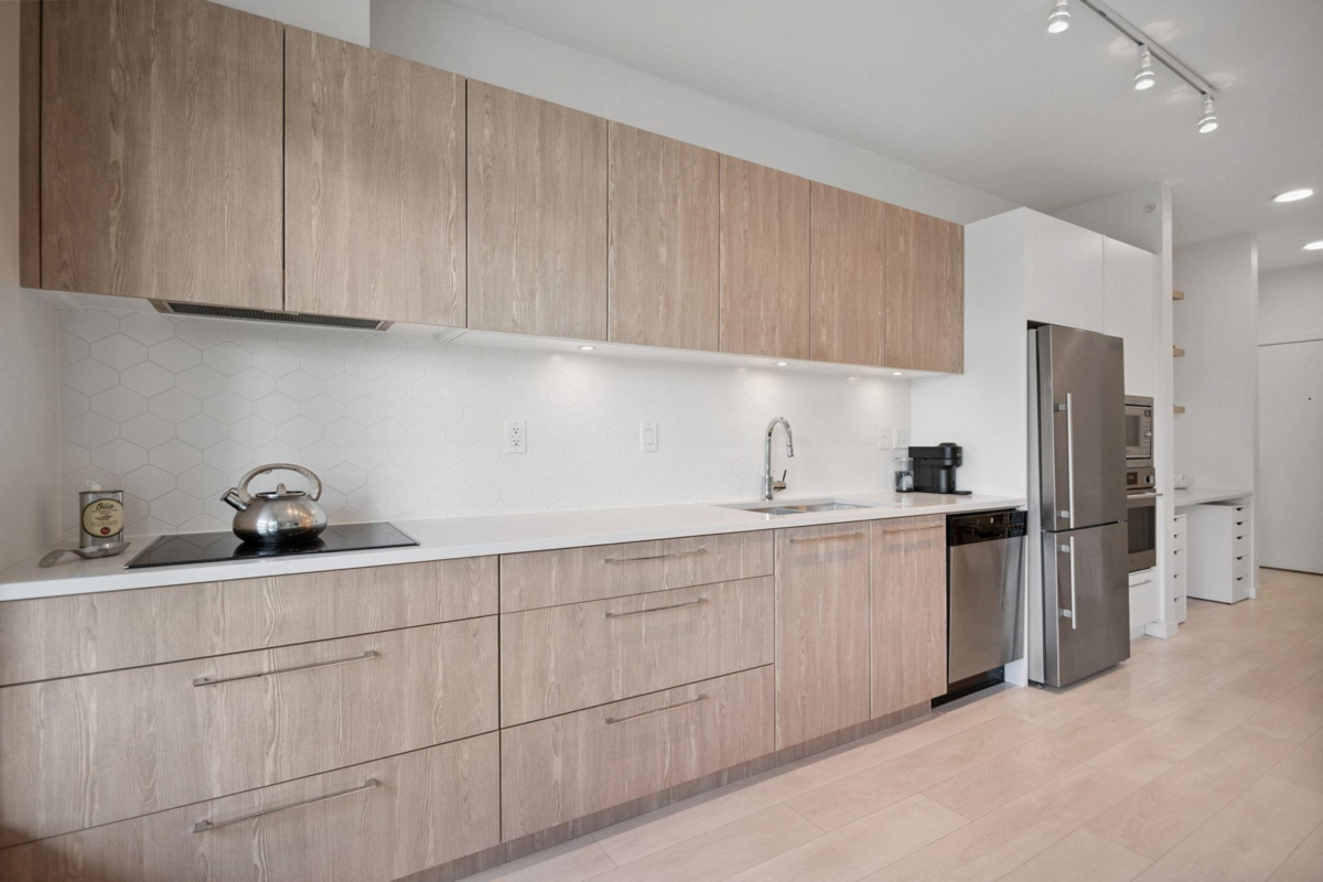 Primary Bathroom Photo of 208 691 North Road, Coquitlam, BC