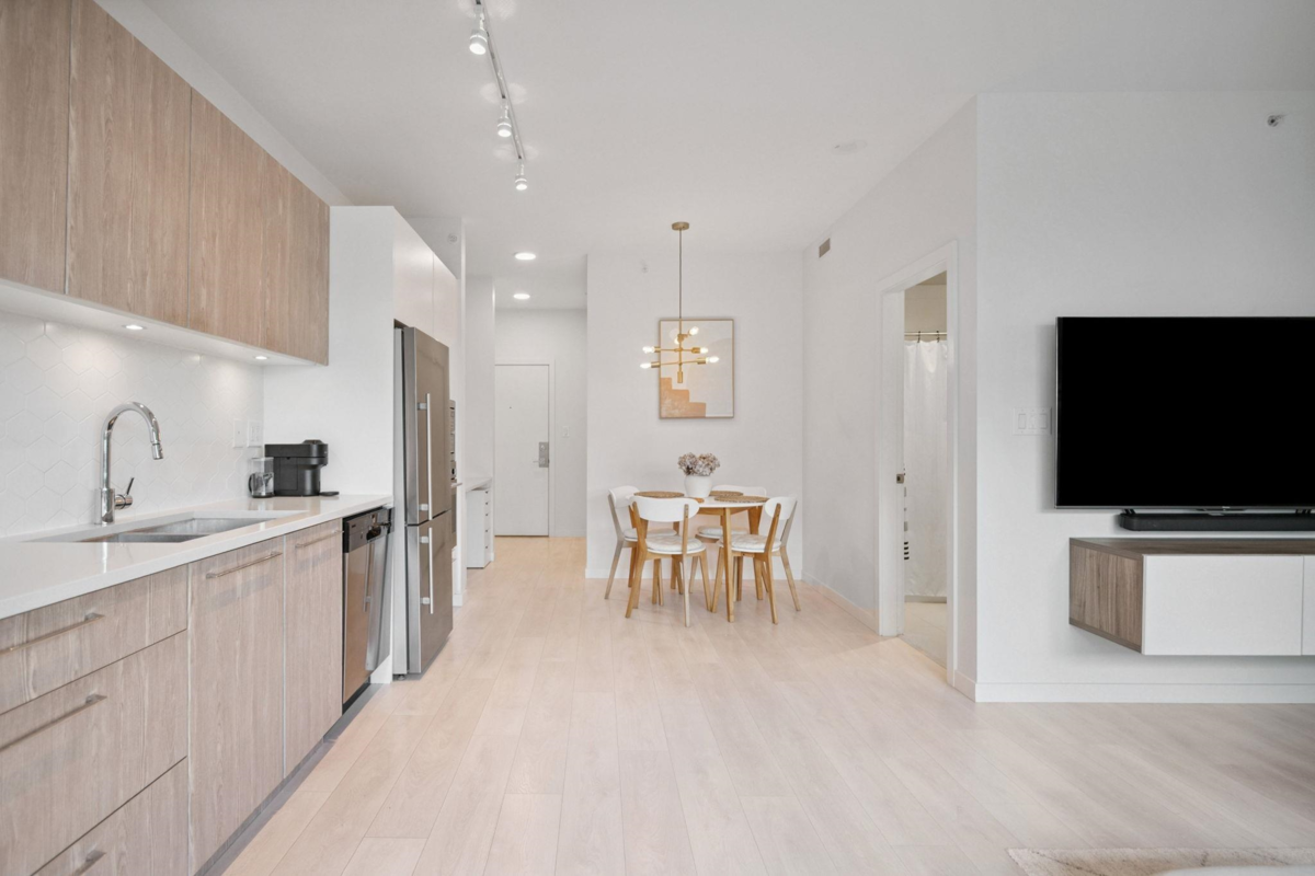 Walk-In Closet Photo of 208 691 North Road, Coquitlam, BC