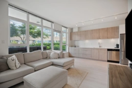 208 691 North Road, Coquitlam, BC