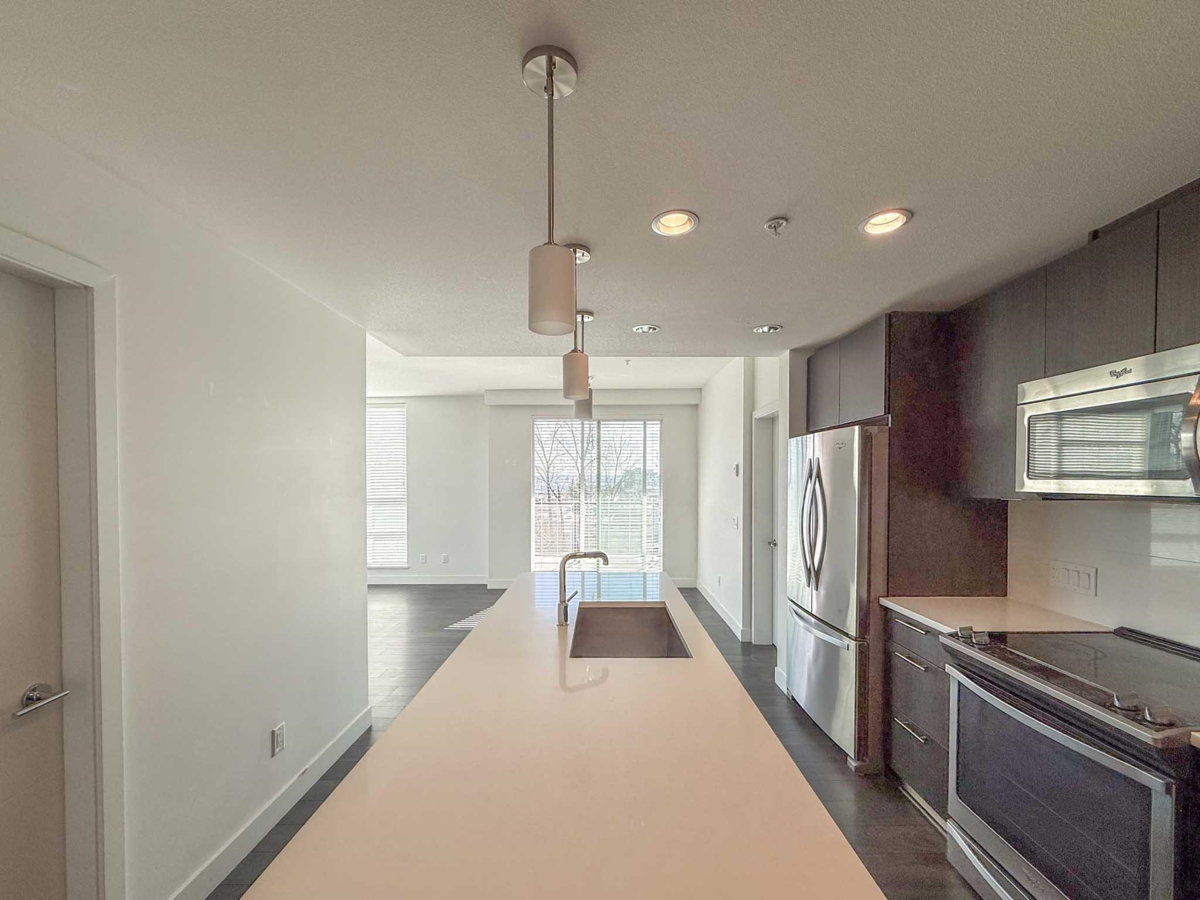 Kitchen Photo of 524 723 W 3rd Street, North Vancouver, BC