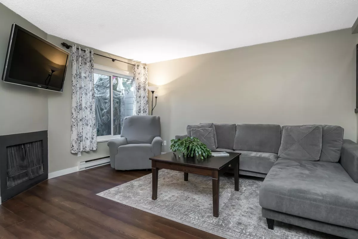 Kitchen Photo of 9 6712 Baker Road, Delta, BC